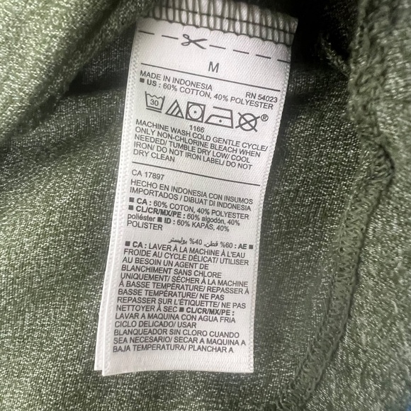 Old Navy Men's Soft Washed T-Shirts, Set of 3. Blue and green. Size Medium - Picture 11 of 13